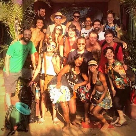 Bunkd Hostel, Anjuna Exteriör bild