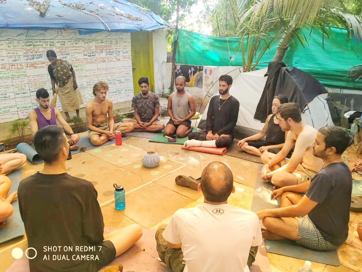 Bunkd Hostel, Anjuna Exteriör bild