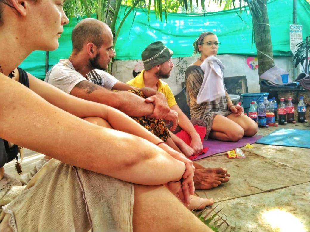 Bunkd Hostel, Anjuna Exteriör bild